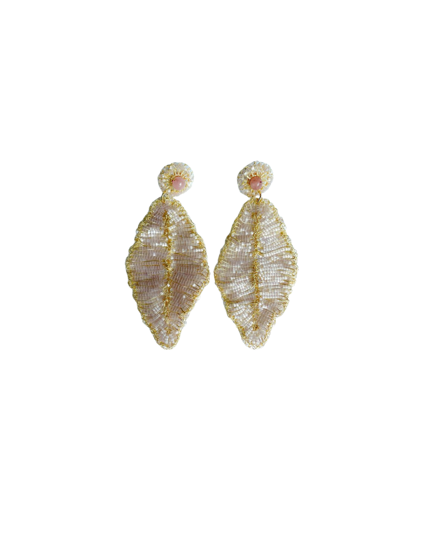 ARETE TEJIDO DE HOJA CON CHAQUIRA