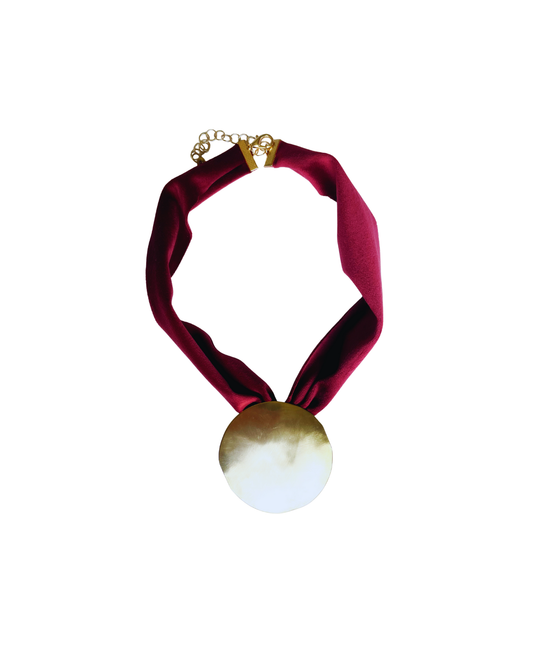 CHOKER TERCIOPELO DIJE DORADO