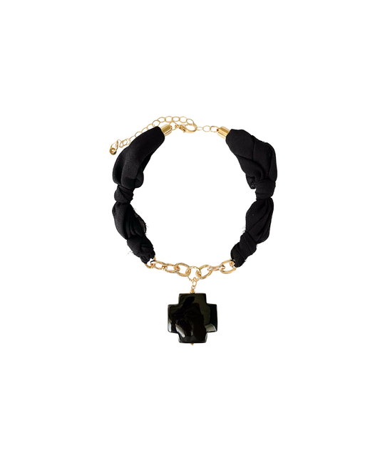 COLLAR CORTO SEDA Y DIJE DE CRUZ