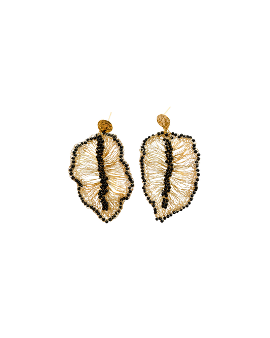 ARETE TEJIDO DE HOJA CON CHAQUIRAS