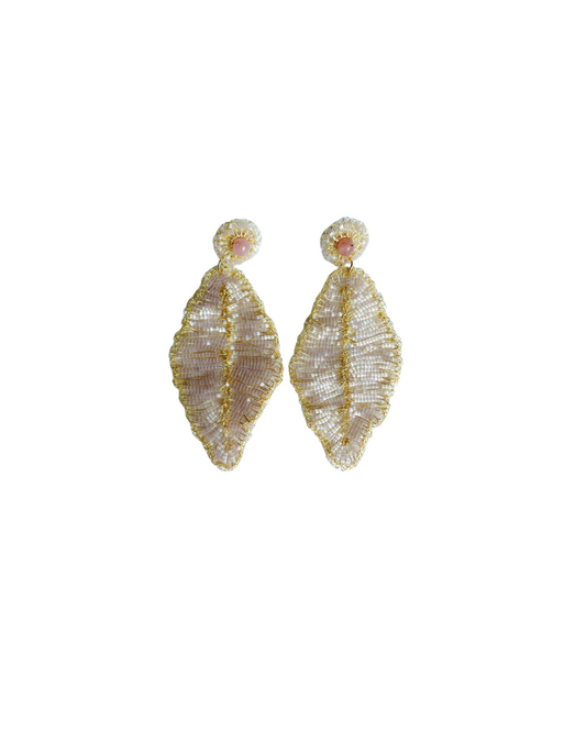 ARETE TEJIDO DE HOJA CON CHAQUIRA