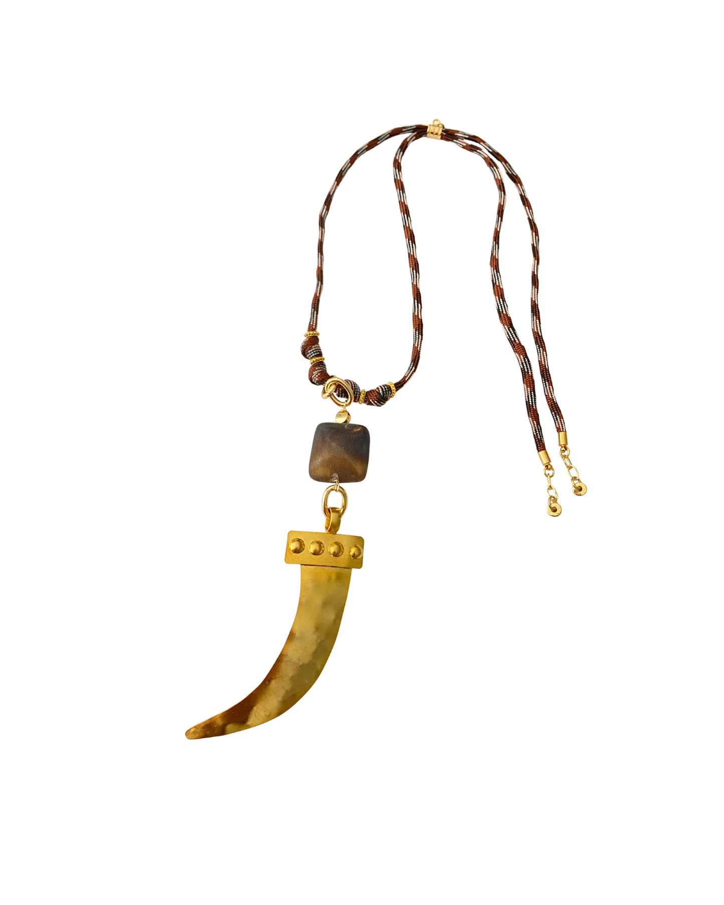 COLLAR LARGO CON CORDÓN Y COLMILLO