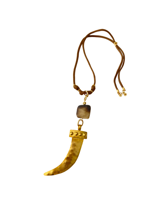 COLLAR LARGO CON COLMILLO