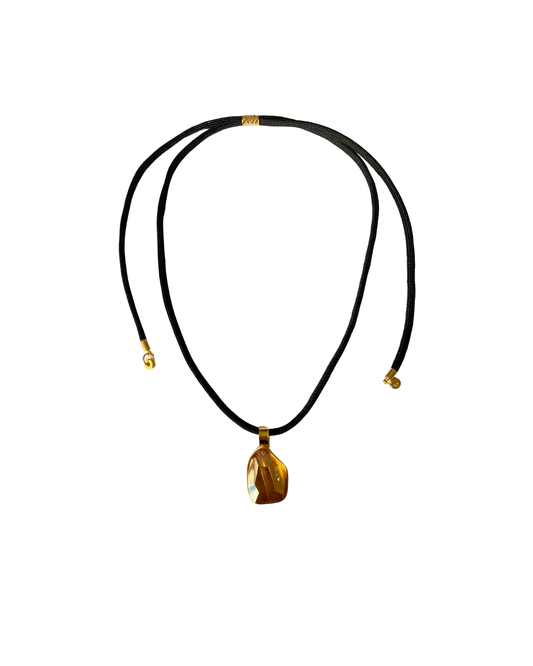 COLLAR CORTO CORDÓN Y CRISTAL